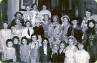 Hampsthwaite School : with Mrs Giles circa 1940 - click for full size image Hampsthwaite School : with Mrs Giles circa 1940 - click for full size image