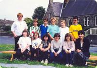 Hampsthwaite School Leavers 1998 with Headteacher Cheryl Smith - click for full size image Hampsthwaite School Leavers 1998 with Headteacher Cheryl Smith - click for full size image